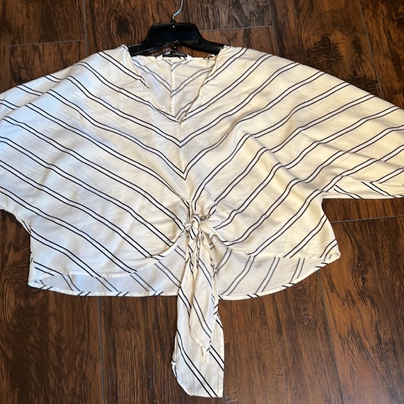 Zara Shirt - Picture 3 of 9